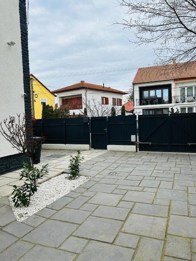Eros Apartman Hajdúszoboszló Exterior foto