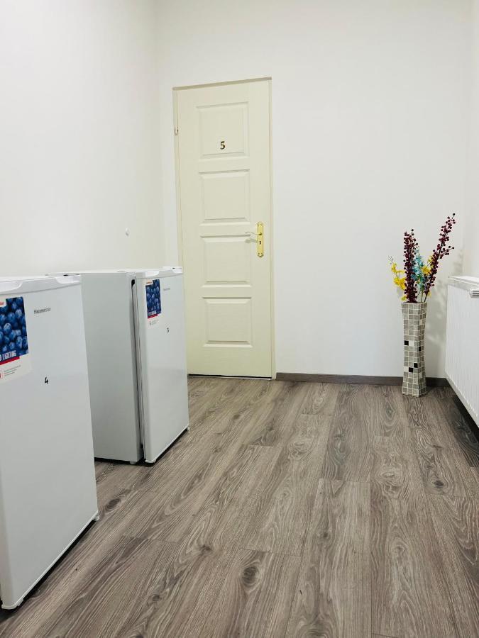 Eros Apartman Hajdúszoboszló Exterior foto